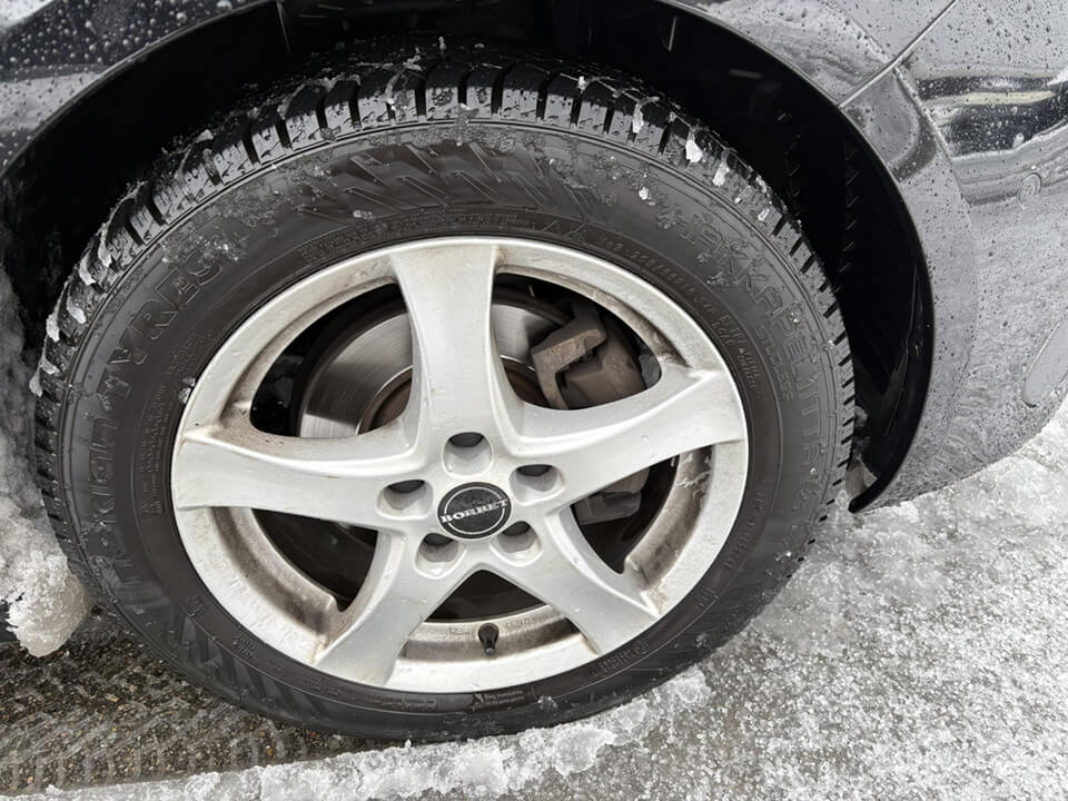 ノキアンタイヤ装着車両