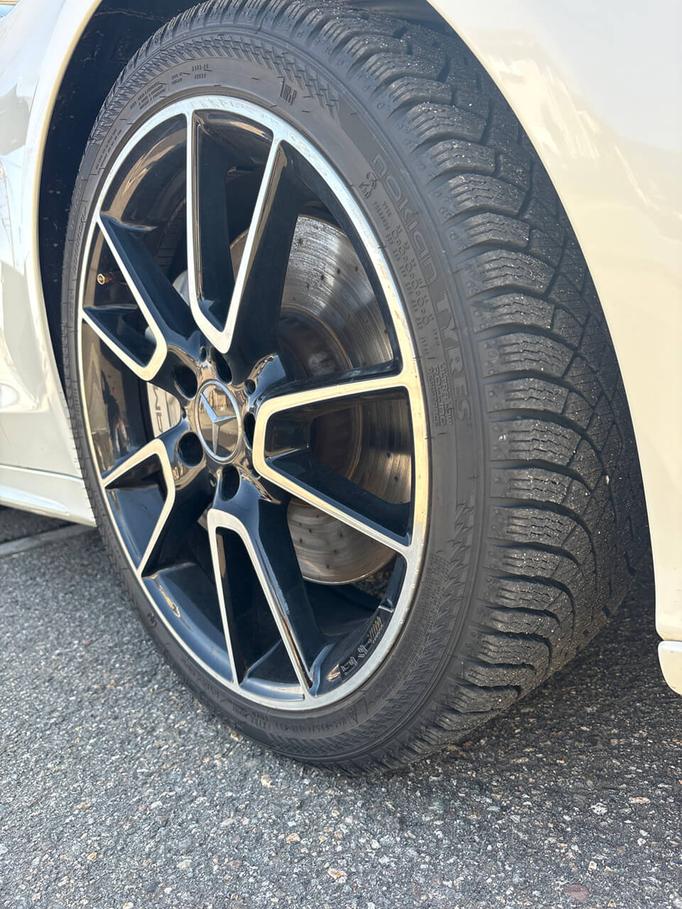 ノキアンタイヤ装着車両